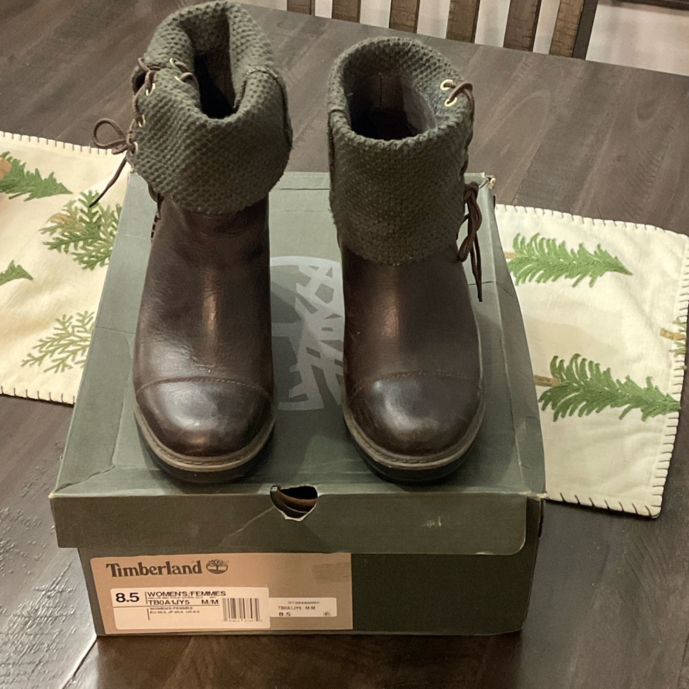 Timberland Dark Brown Boots with Knit Cuff